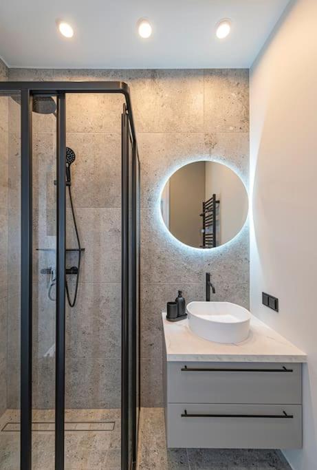 Lovely 1Bd Central Apartment By Hostlovers Κάουνας Εξωτερικό φωτογραφία