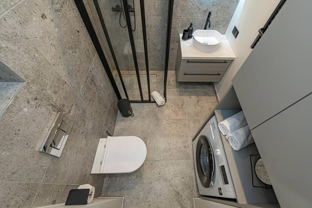 Lovely 1Bd Central Apartment By Hostlovers Κάουνας Εξωτερικό φωτογραφία